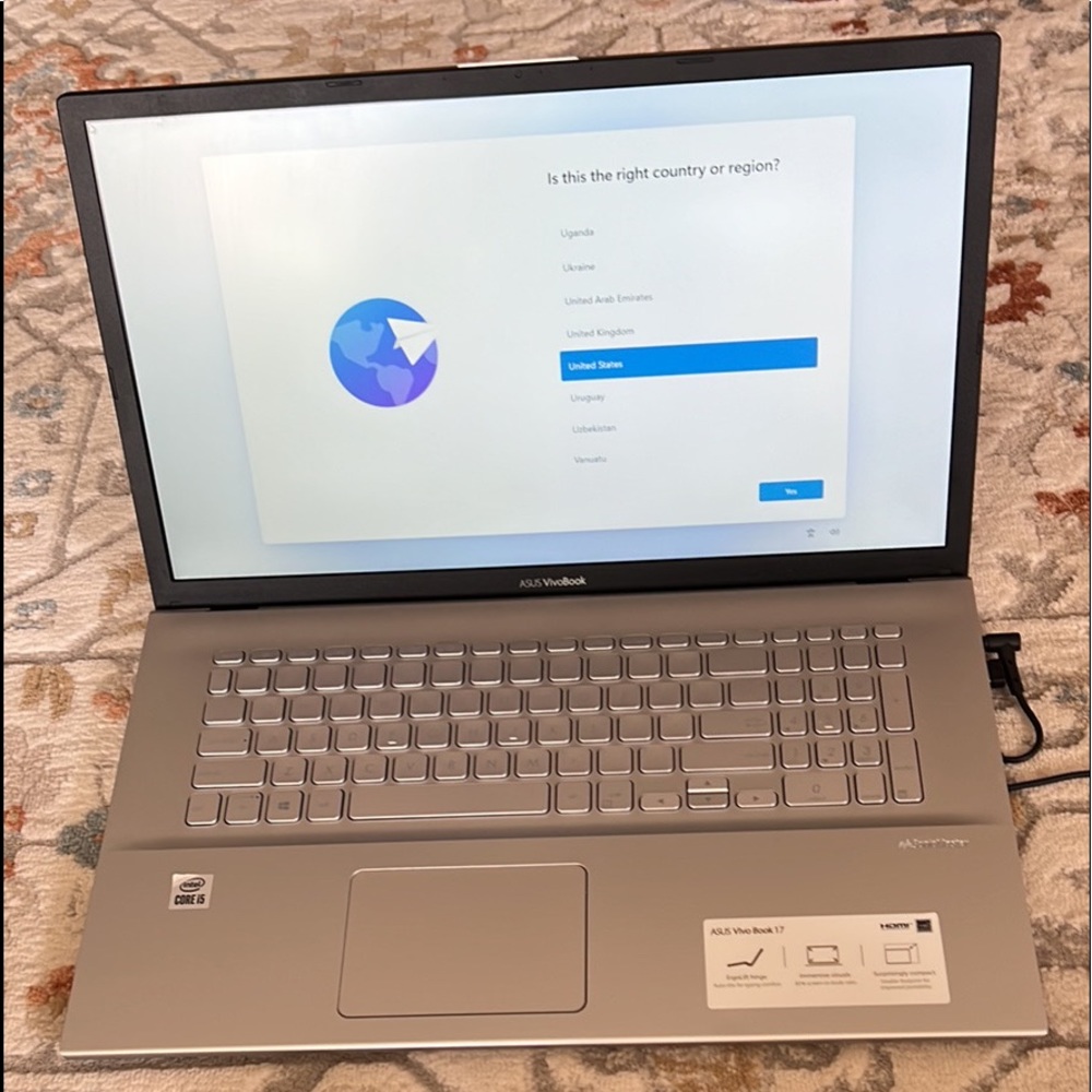 ASUS ViviBook 17 Laptop